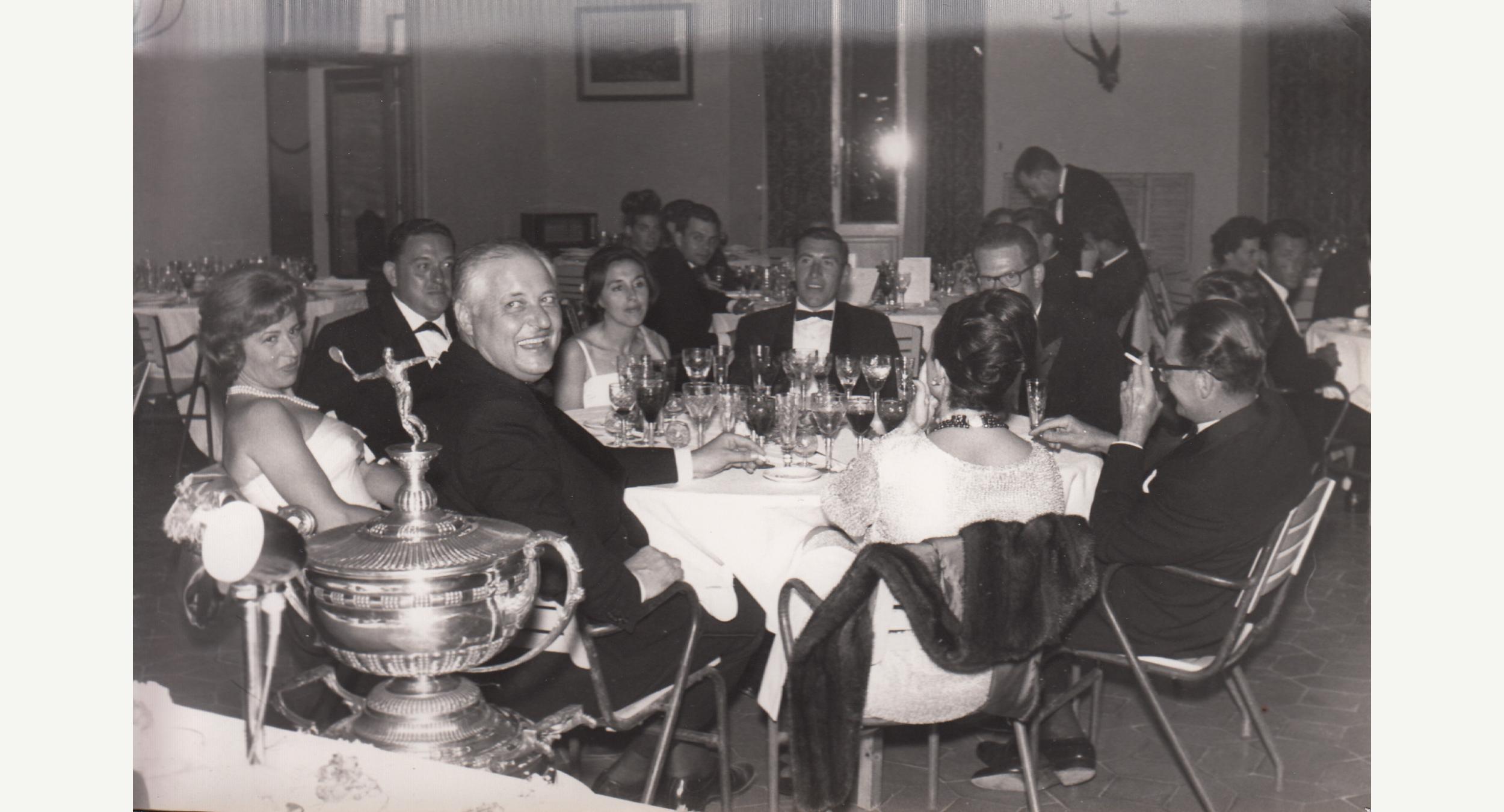 1963 Presentación a los medios